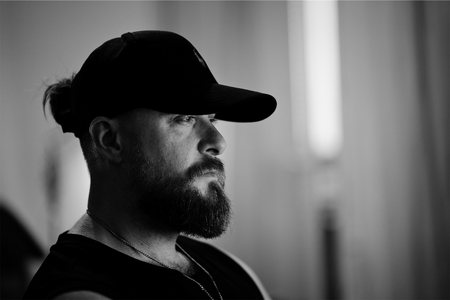 The same portrait under the Night Noir look.